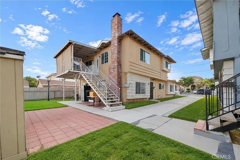 2522 Strathmore