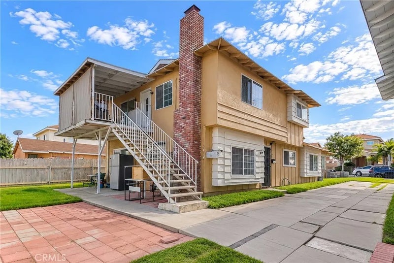 2522 Strathmore