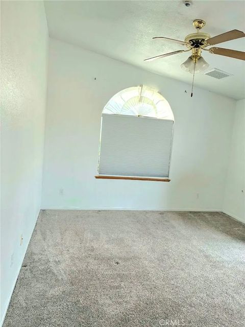 Tiny photo for 13991 Falling Leaf Rd, Apple Valley, CA 92307 (MLS # TR25281057)