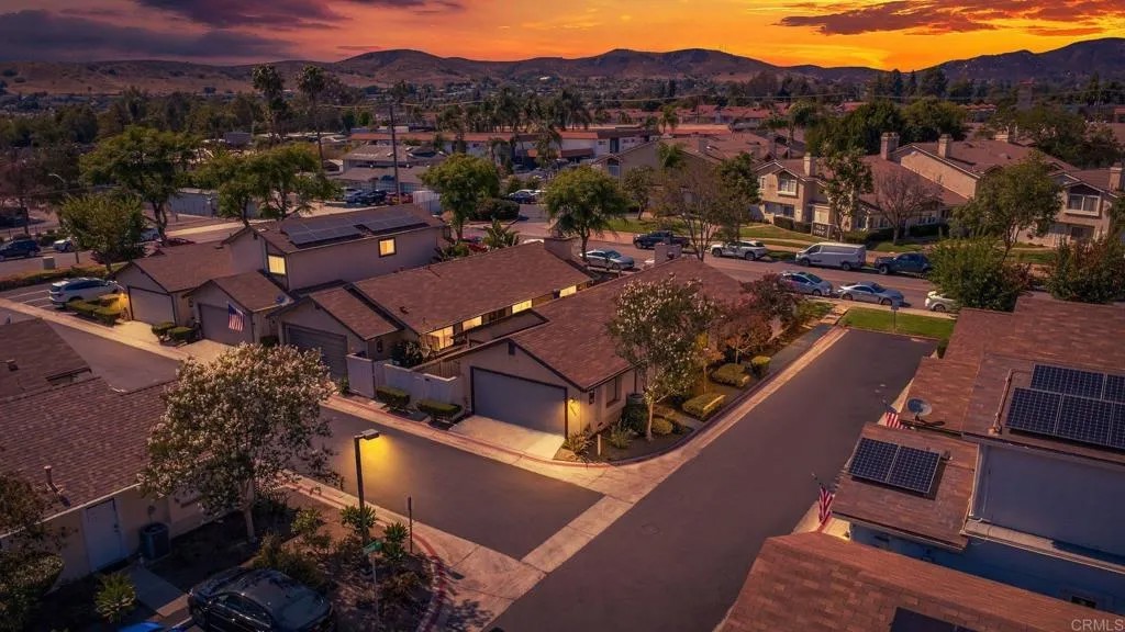 10330 Rosie Lane