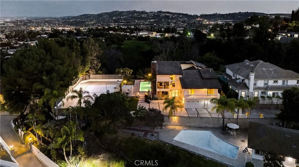 2216 Turnbull Canyon