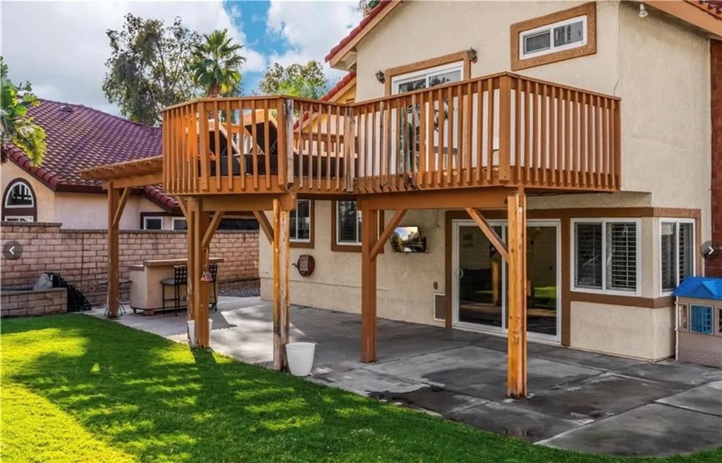 Photo of 7077 Campbell Pl, Rancho Cucamonga, CA 91701 (MLS # CV26073498)