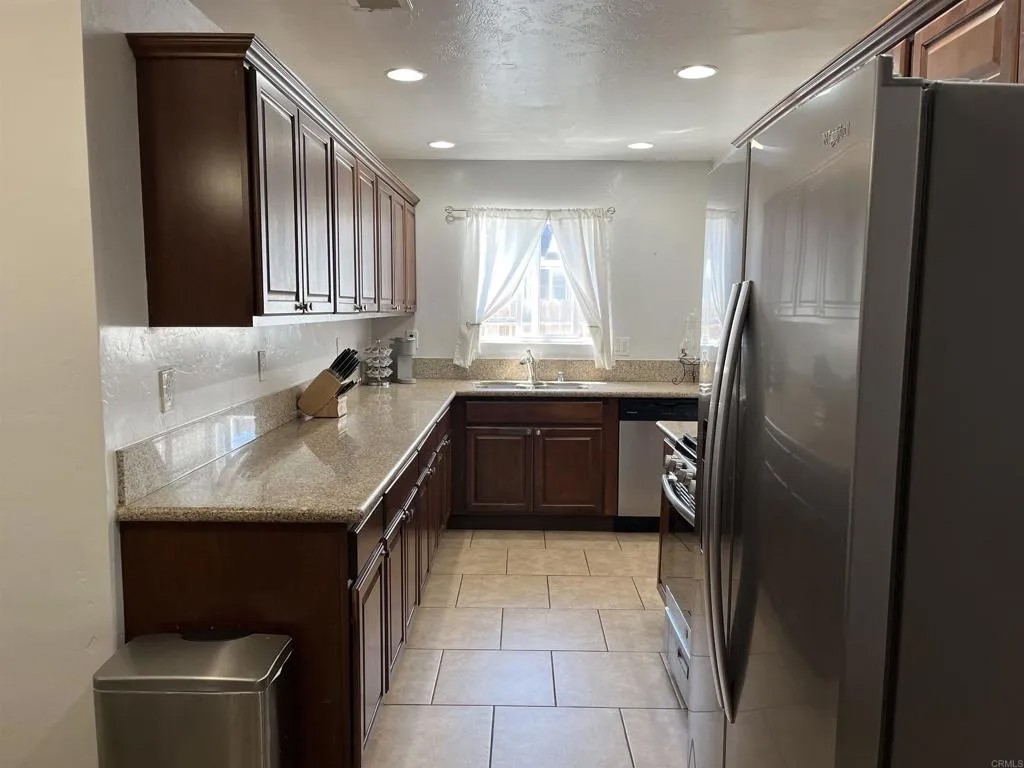 237 RIDGECREST DR