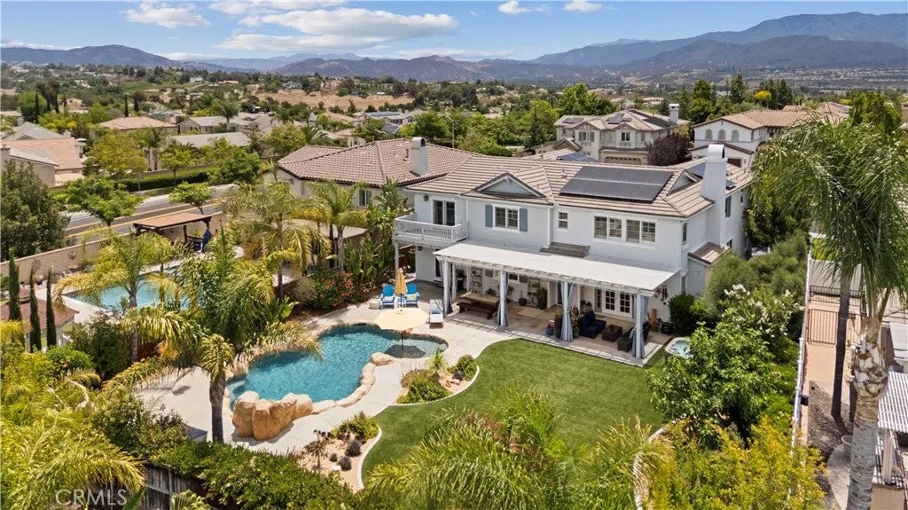 Photo of 33024 Paoli Court, Temecula, CA 92592 (MLS # SW26130405)