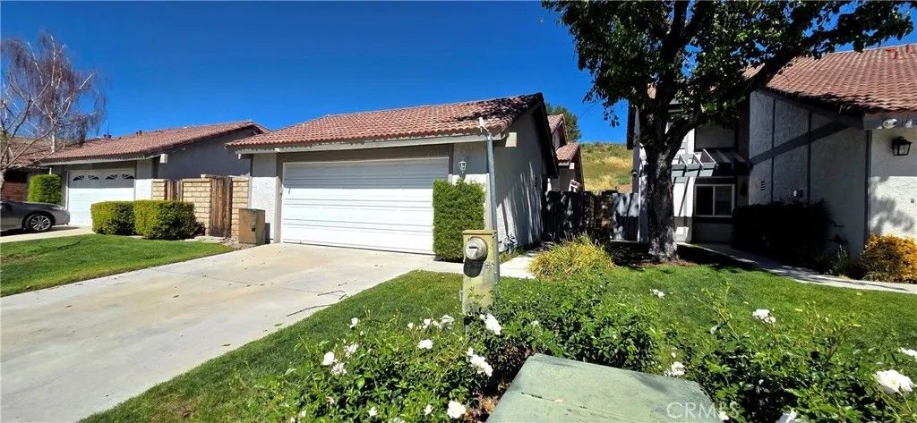 Photo of 15839 Ada Street, Canyon Country, CA 91387 (MLS # SR26072918)