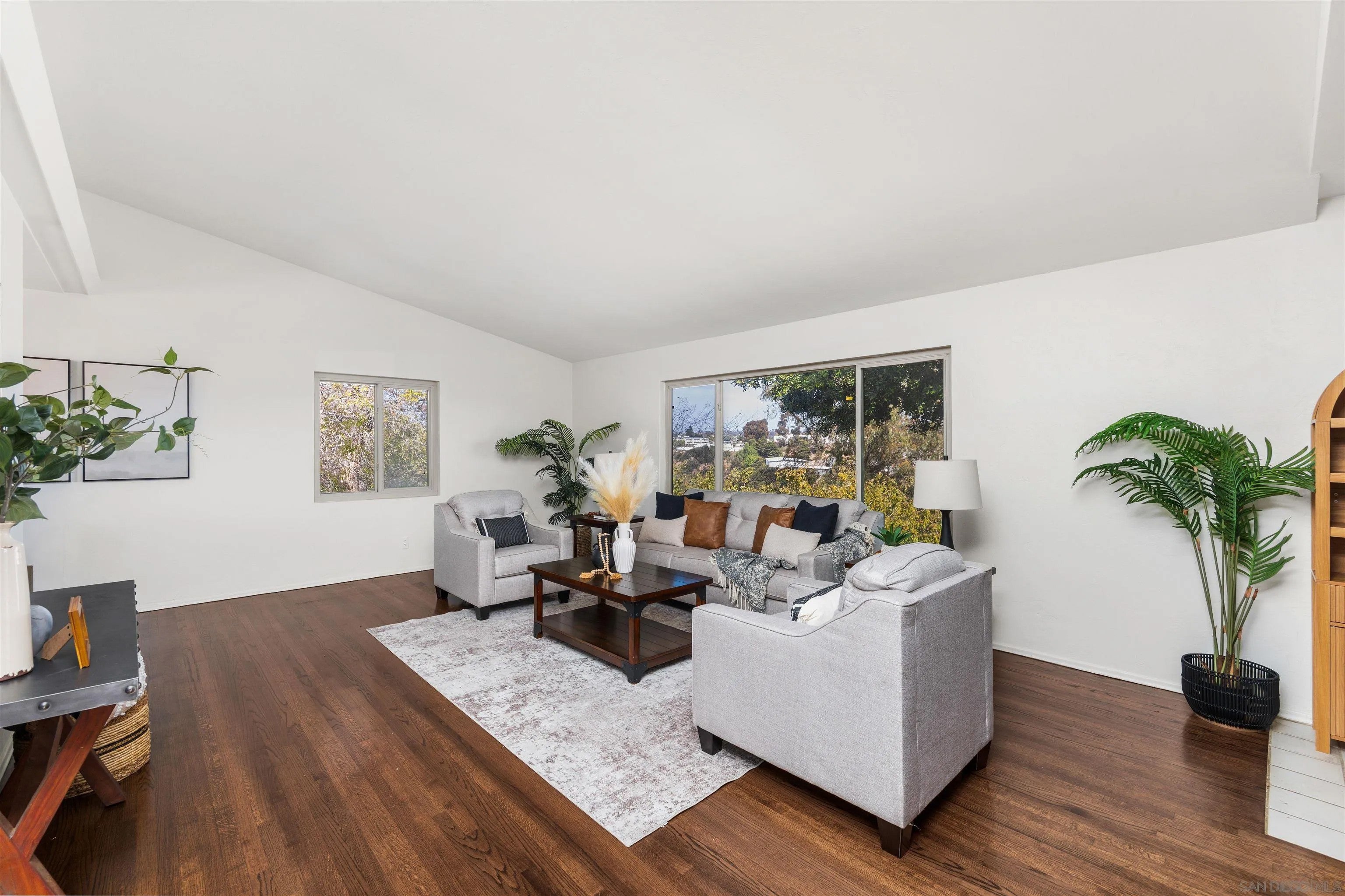 1711 Ridge View Dr.