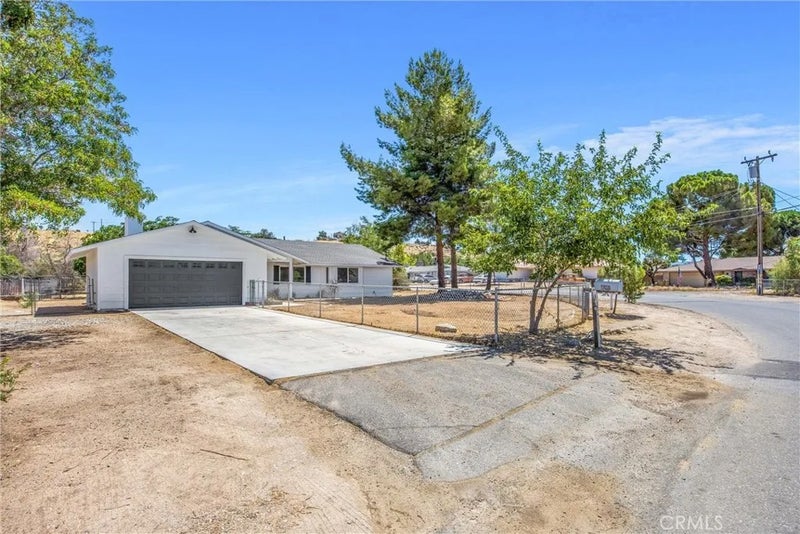 17405 Adobe