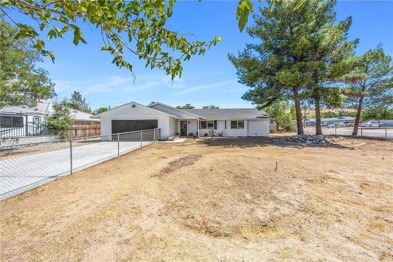 17405 Adobe