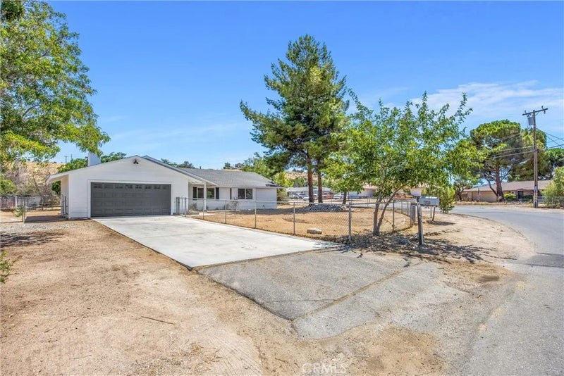17405 Adobe