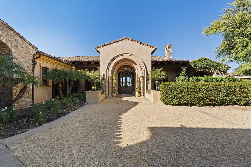 Photo of 18486 Via Candela, Rancho Santa Fe, CA 92091 (MLS # 250045534)