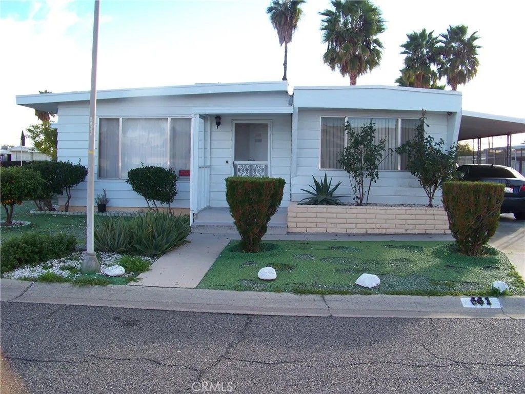 Photo of 661 San Juan Dr, Hemet, CA 92543 (MLS # SW26001917)