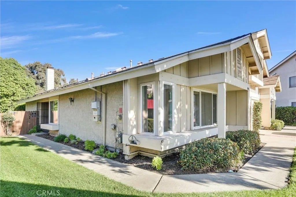 Photo of 7040 Tenbury Court, San Diego, CA 92139 (MLS # AR26012368)