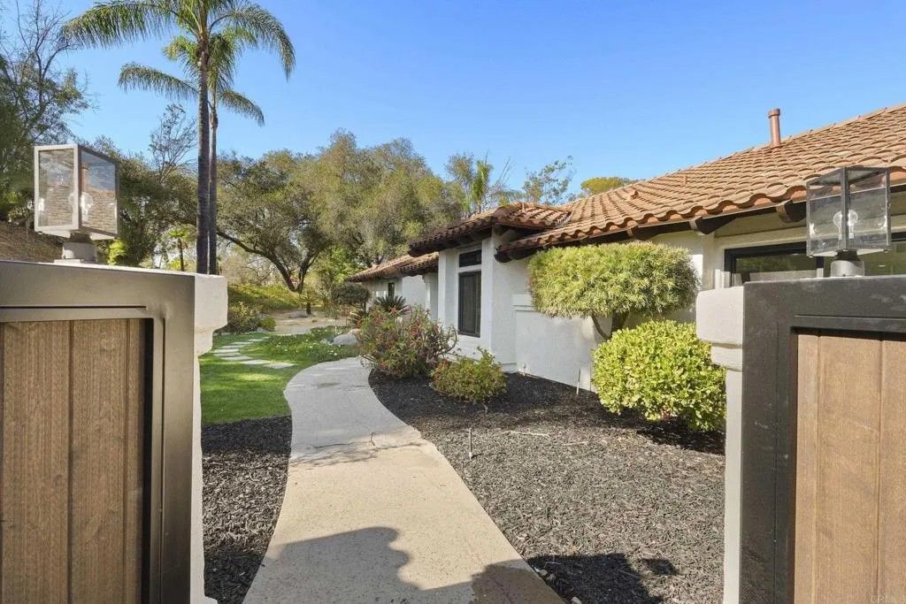 Photo of 205 Tampico Gln, Escondido, CA 92025 (MLS # PTP2602708)