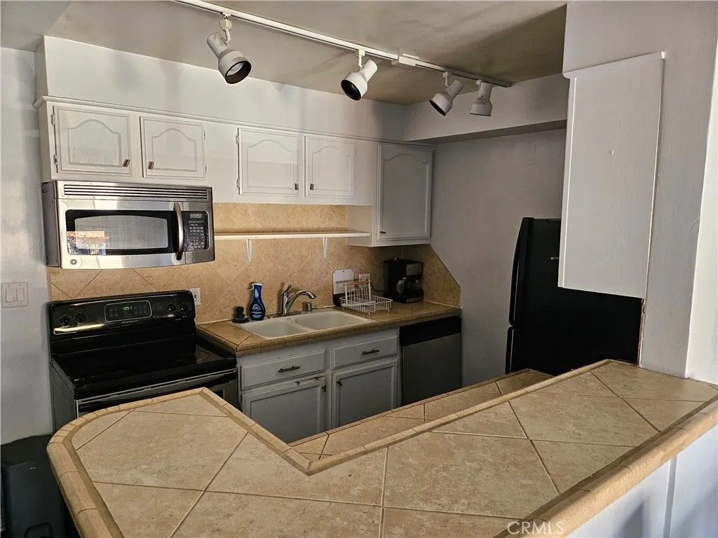 Photo of 2767 E 3rd St, Long Beach, CA 90814 (MLS # PW26077573)