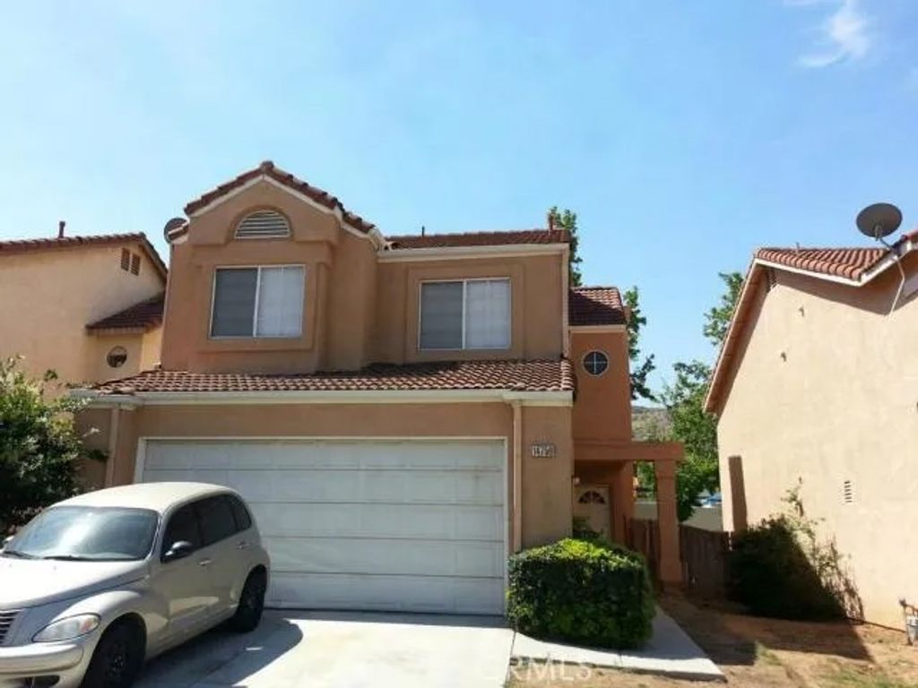 Photo of 14759 Cinnamon Drive, Fontana, CA 92337 (MLS # TR25275088)