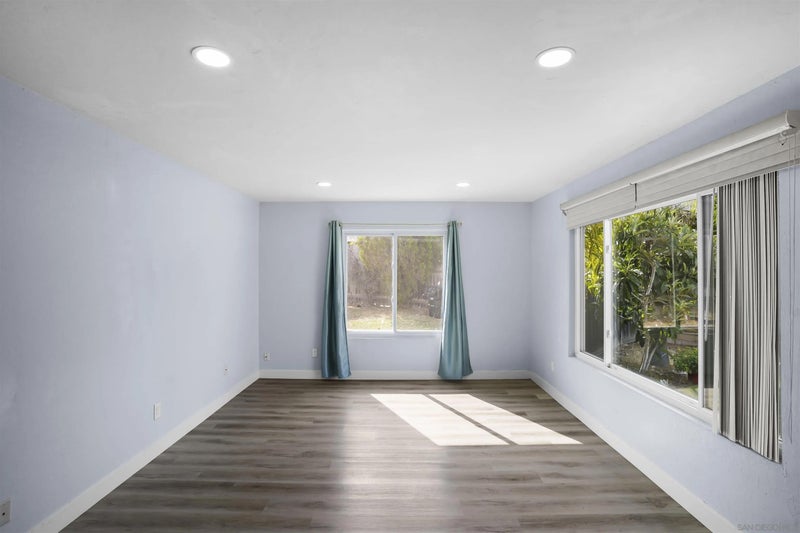 7760 Parkdale Cove