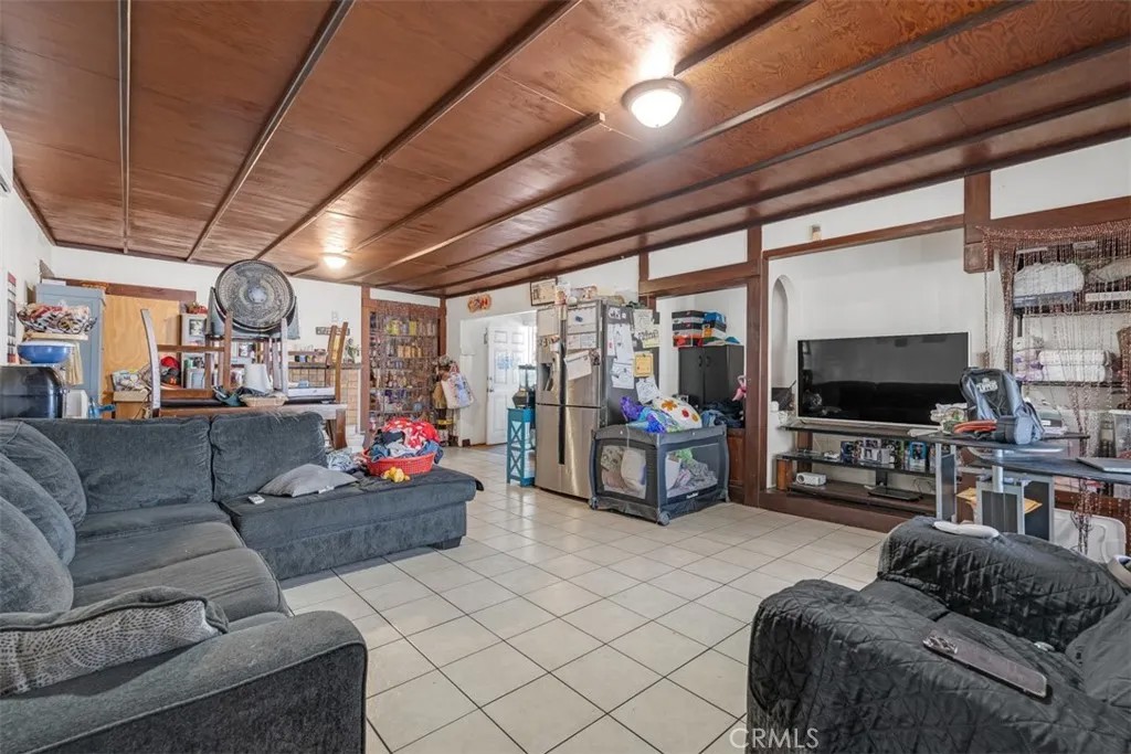 120 N Bonnie Beach Place