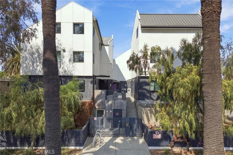 2301 S Cloverdale