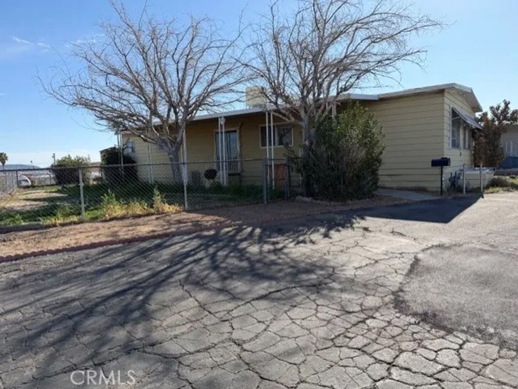 Photo of 701 Montara Rd #161, Barstow, CA 92311 (MLS # HD26029514)