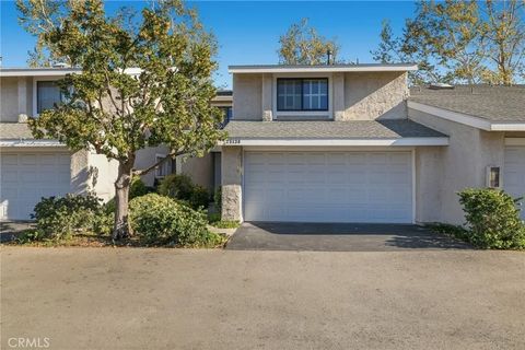 Photo of 25136 Marci Way, Valencia, CA 91355 (MLS # SR25264049)