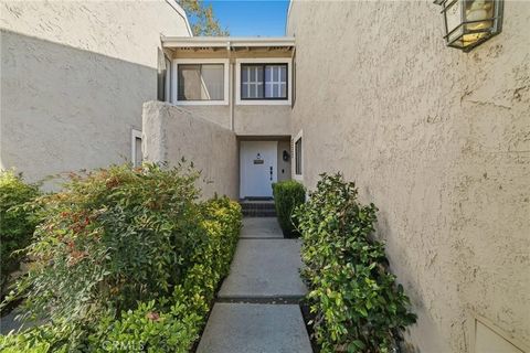 Tiny photo for 25136 Marci Way, Valencia, CA 91355 (MLS # SR25264049)