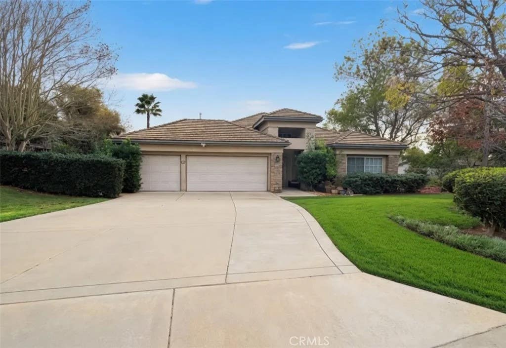 Photo of 915 Cookie Ln, Fallbrook, CA 92028 (MLS # ND26109686)