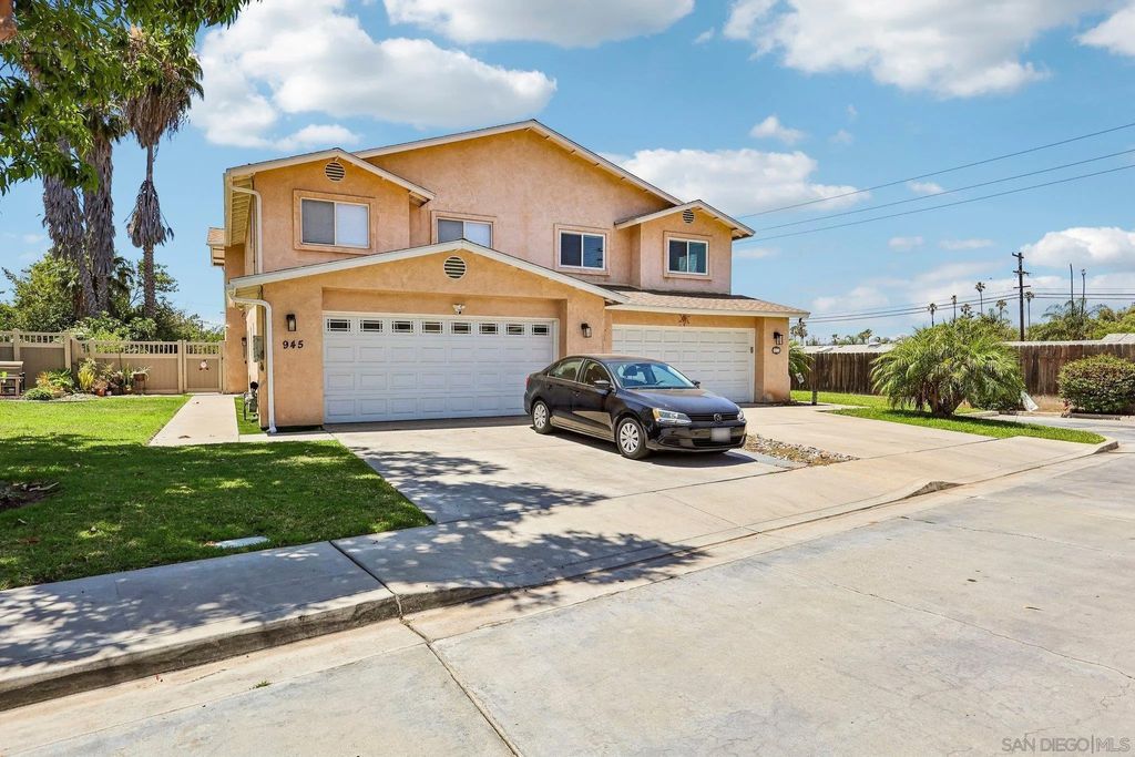 Photo of 955 Buckeye Ct, El Cajon, CA 92021 (MLS # 260017007)