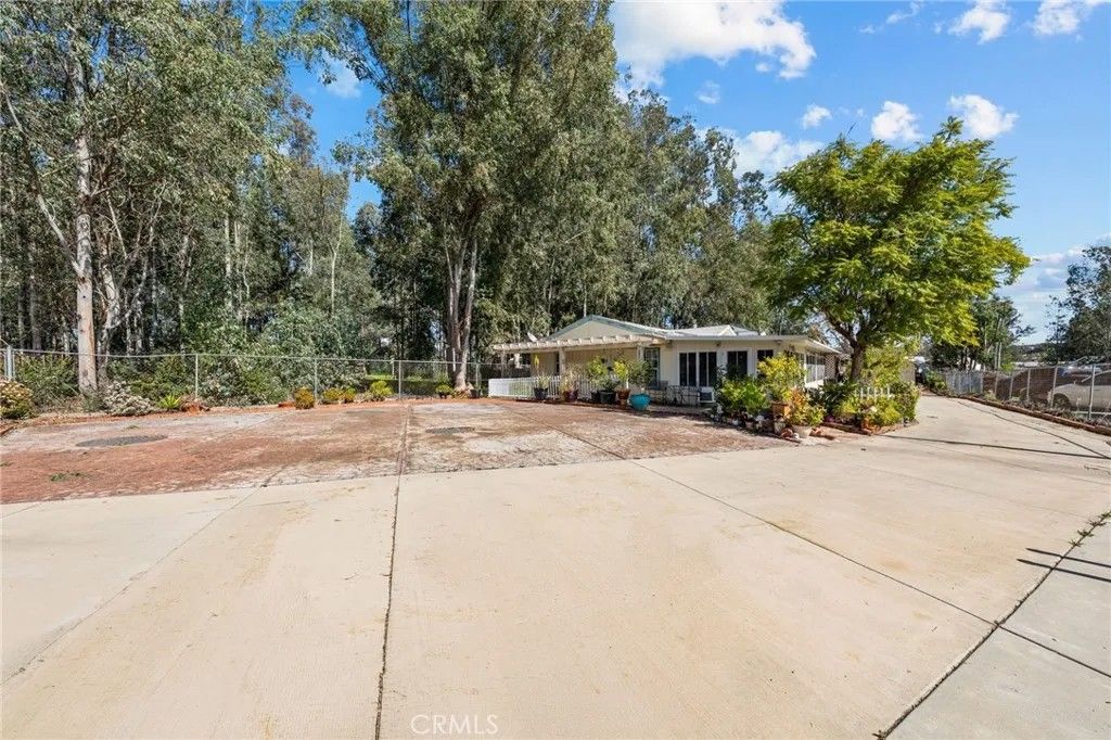 Photo of 28570 Rostrata St, Lake Elsinore, CA 92532 (MLS # IG26036875)