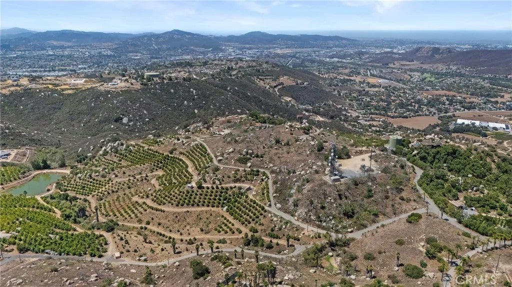Photo of 1252 Rancho Luiseno RD, Escondido, CA 92026 (MLS # SW26129750)