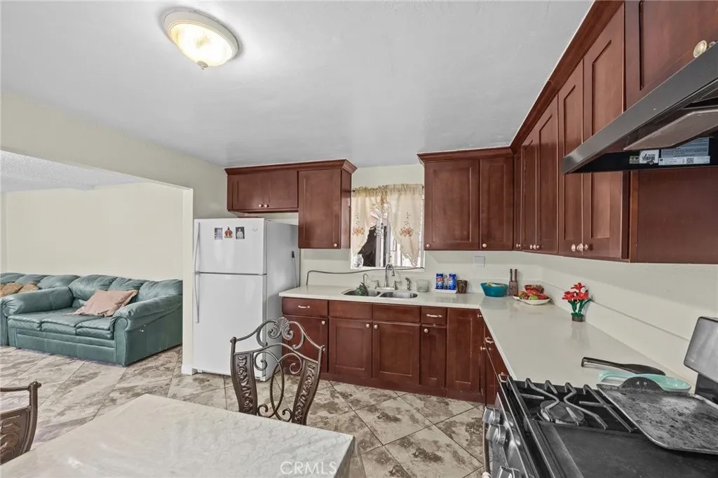 2554 N State