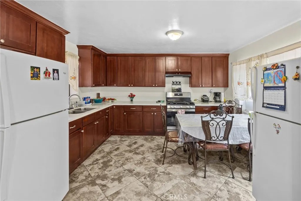 2554 N State