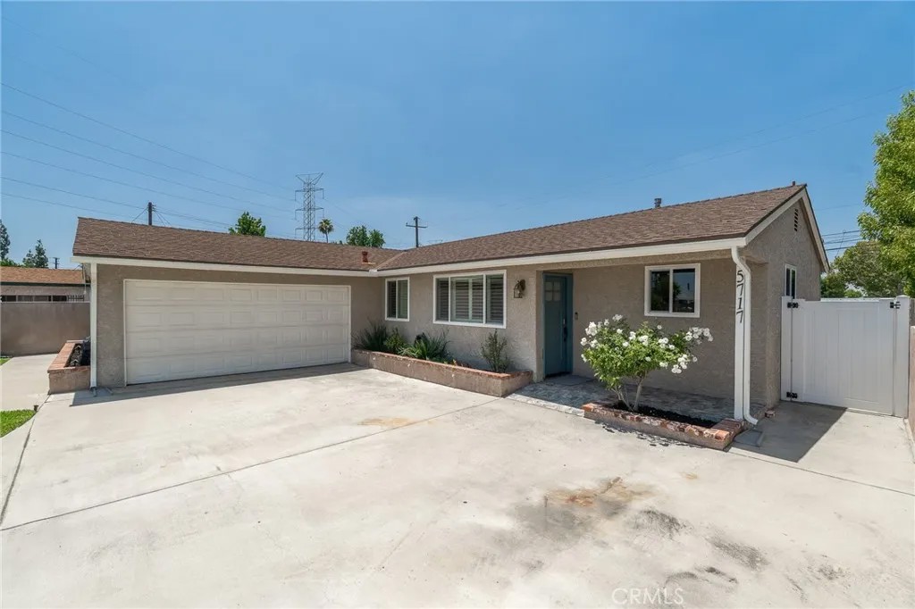 5717 N Hanlin