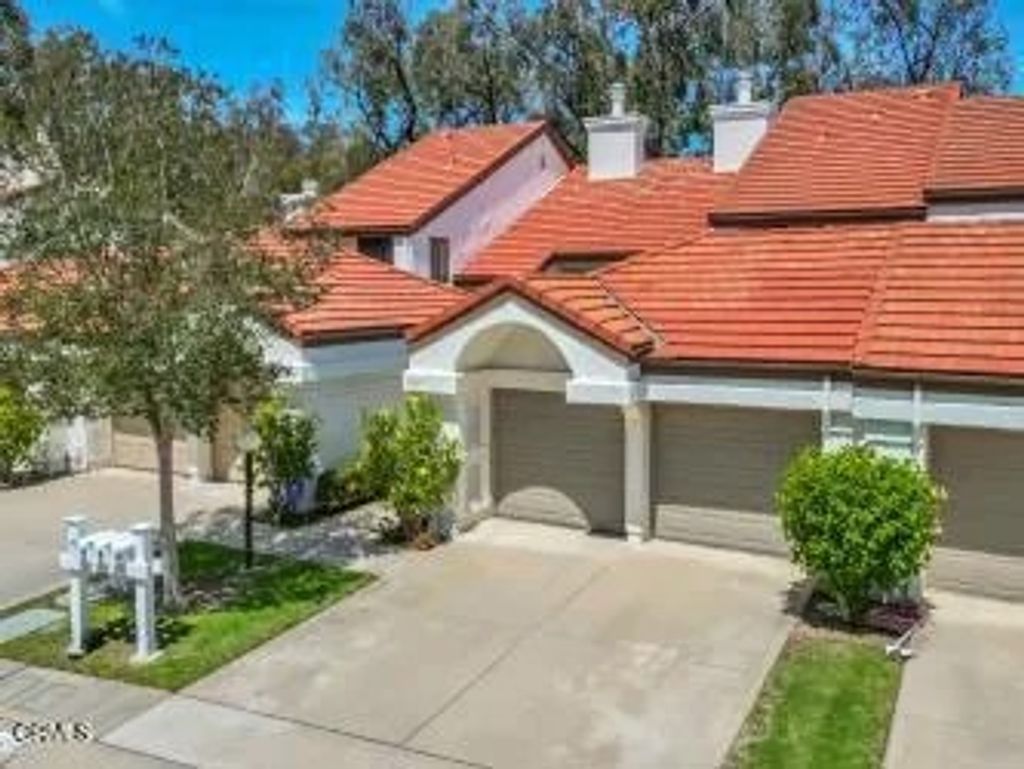 Photo of 1425 Calle Lozano, Camarillo, CA 93012 (MLS # V1-35561)