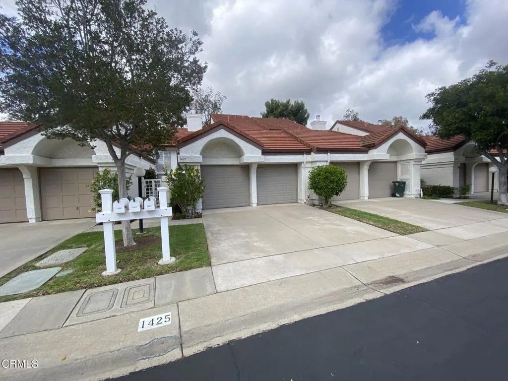 Photo of 1425 Calle Lozano, Camarillo, CA 93012 (MLS # V1-35561)