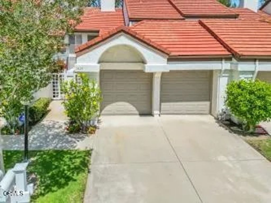 Photo of 1425 Calle Lozano, Camarillo, CA 93012 (MLS # V1-35561)
