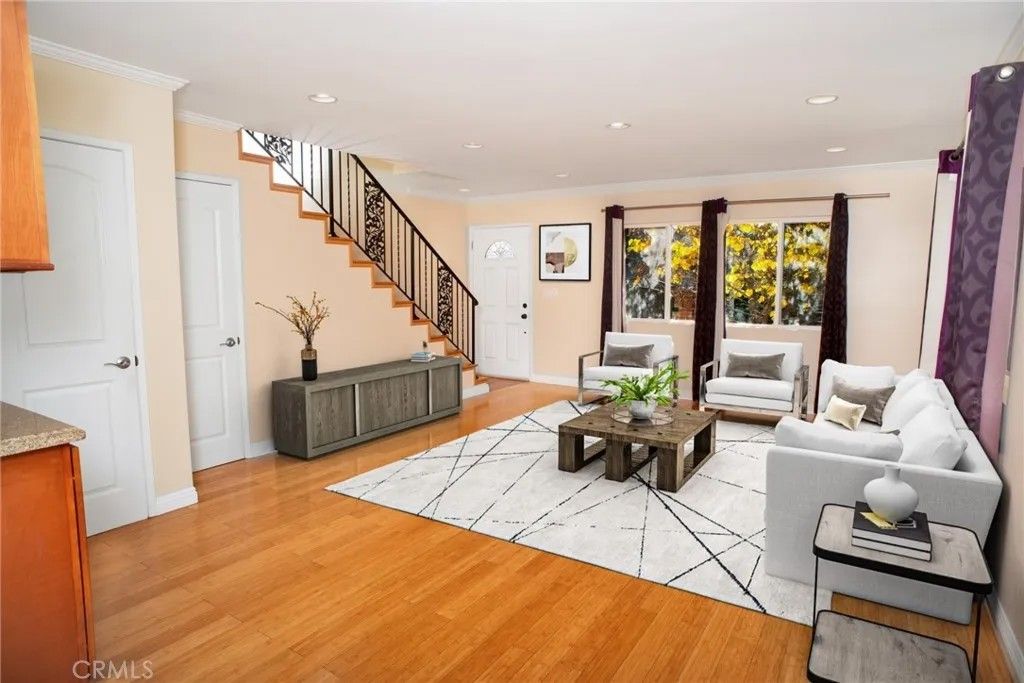 Photo of 11265 Otsego Street #1, North Hollywood, CA 91601 (MLS # SR25277696)