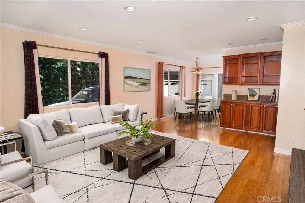 Photo of 11265 Otsego Street #1, North Hollywood, CA 91601 (MLS # SR25277696)