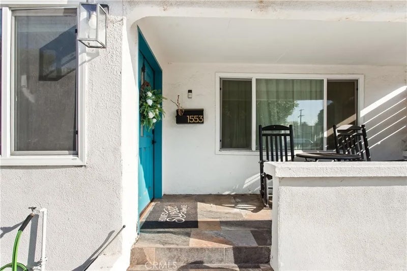 1553 W 60th Place