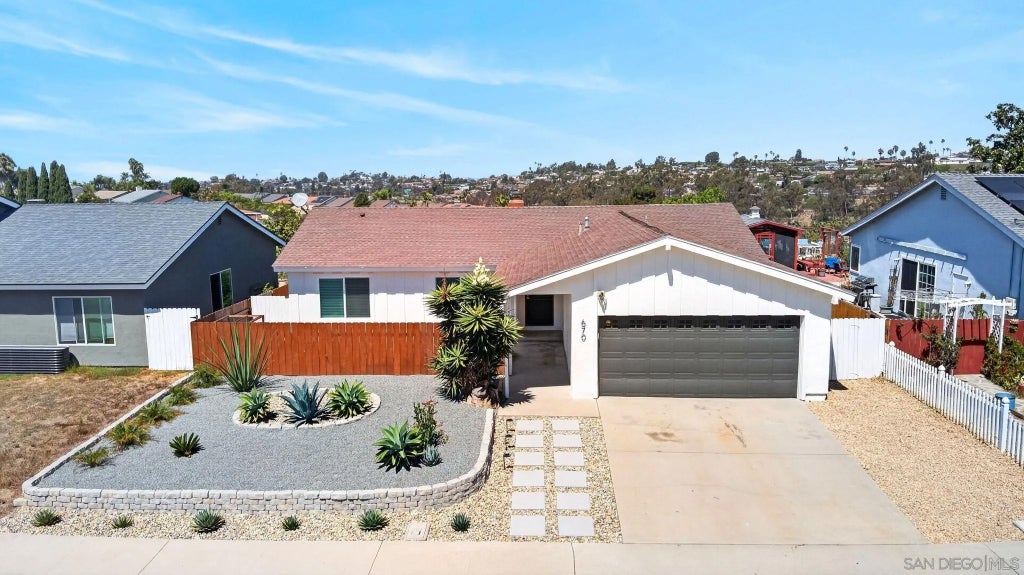 Photo of 670 Mariposa Cir, Chula Vista, CA 91911 (MLS # 260021570)