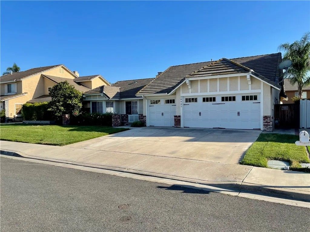 Photo of 28937 Biarritz Court, Menifee, CA 92584 (MLS # SW26077369)