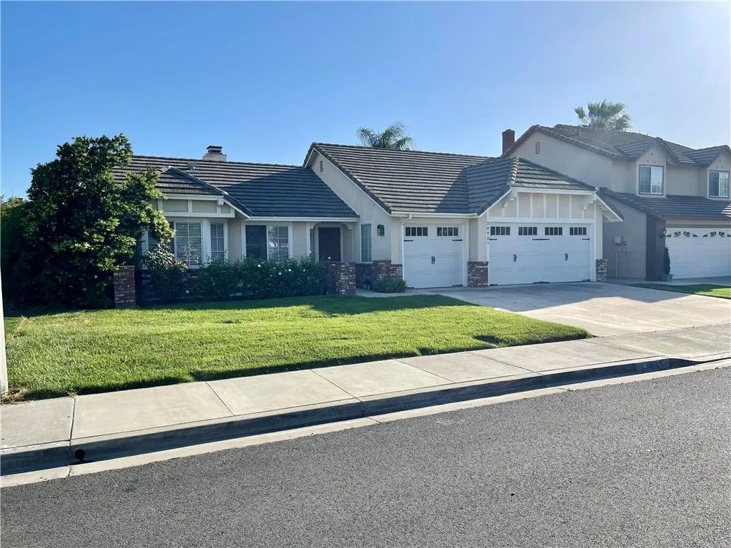 Photo of 28937 Biarritz Court, Menifee, CA 92584 (MLS # SW26077369)