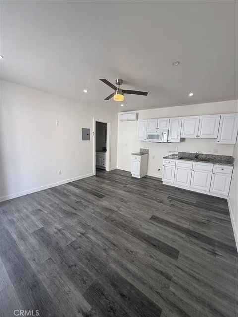 Photo of 419 W 5th St #A, Long Beach, CA 90802 (MLS # OC26061985)