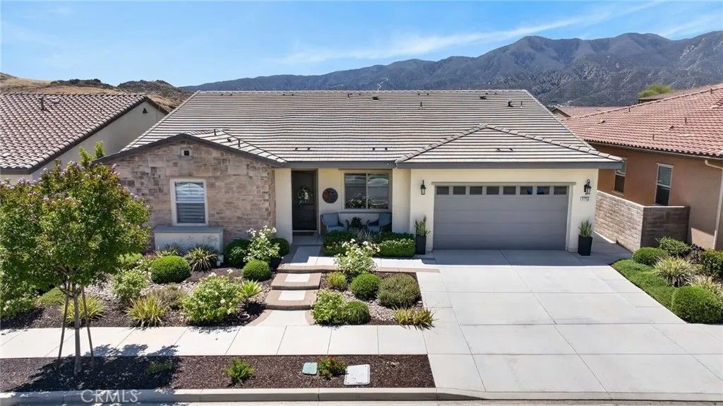 Photo of 11751 Ambling Way, Corona, CA 92883 (MLS # IV26110399)