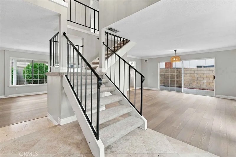 155 S Beth Circle