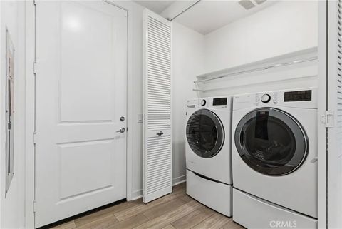 Tiny photo for 27410 N Merlin Place #101, Valencia, CA 91381 (MLS # PI25252894)