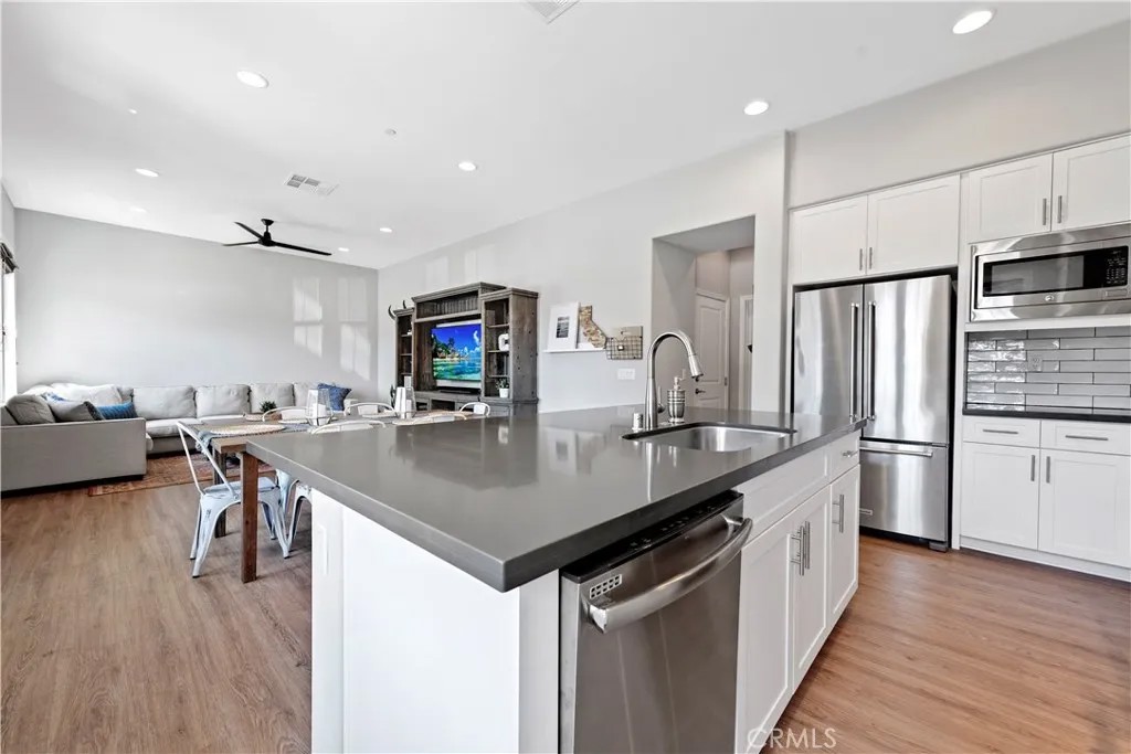 76 Promesa Avenue
