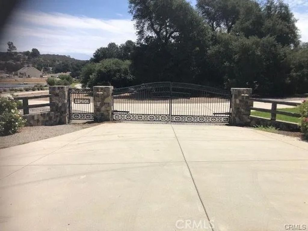 Photo of 41250 Gallop Lane #B, Murrieta, CA 92562 (MLS # IG25190960)