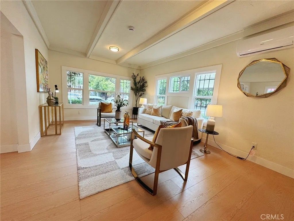 Photo of 2058 W 30TH Street, Los Angeles, CA 90018 (MLS # OC25281038)