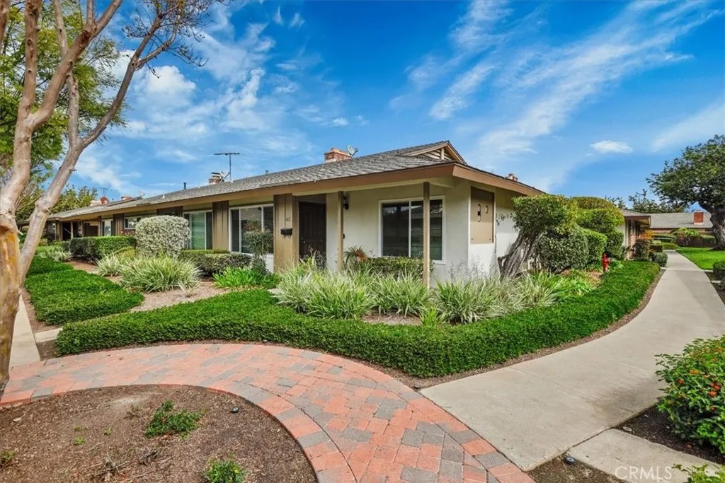 13902 Yorba 14C