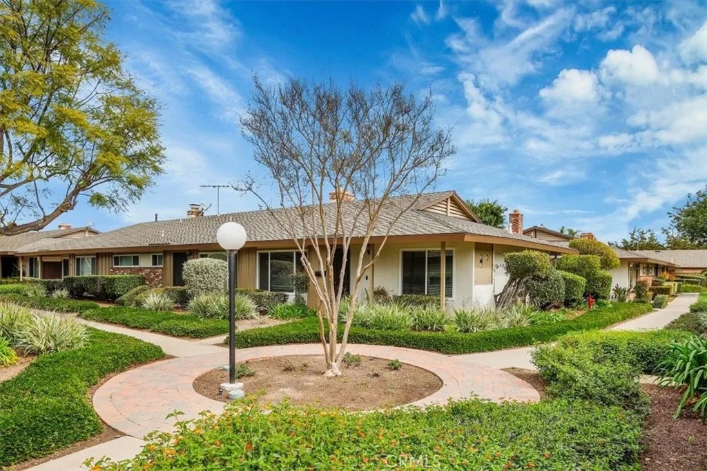 13902 Yorba 14C